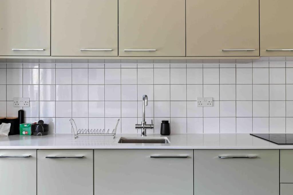 Modern 3 Bed Apartment In Tottenham London Luaran gambar